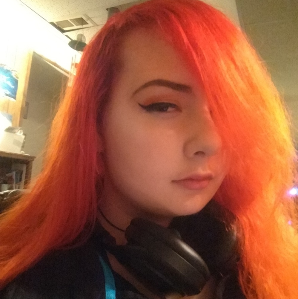 Meet your Posher, Cassandra